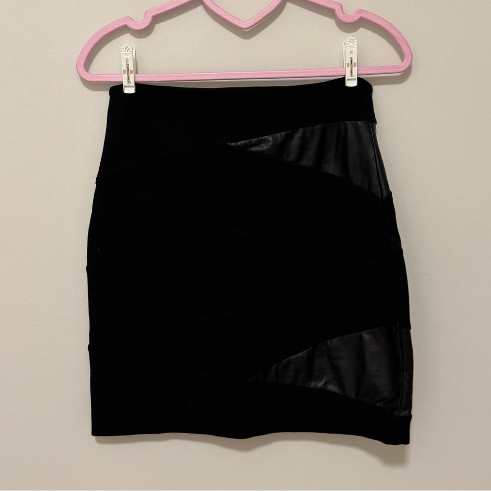 Aritzia (Talula) Black Spandex Mini Skirt
